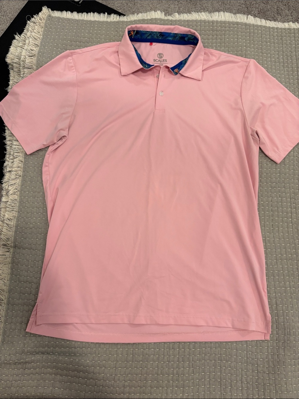 SCALES Men's Light Pink Polo with Patterned Inner Collar